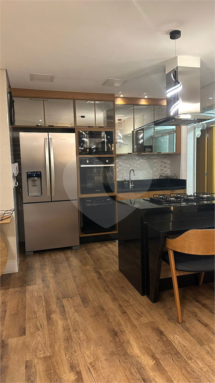 Apartamento a Venda todos Planejado e Mobiliado com 3 dormitórios, 2 suítes, 2 vagas e Vista Livre. 
