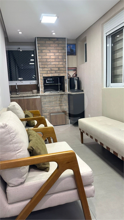 Apartamento a Venda todos Planejado e Mobiliado com 3 dormitórios, 2 suítes, 2 vagas e Vista Livre. 