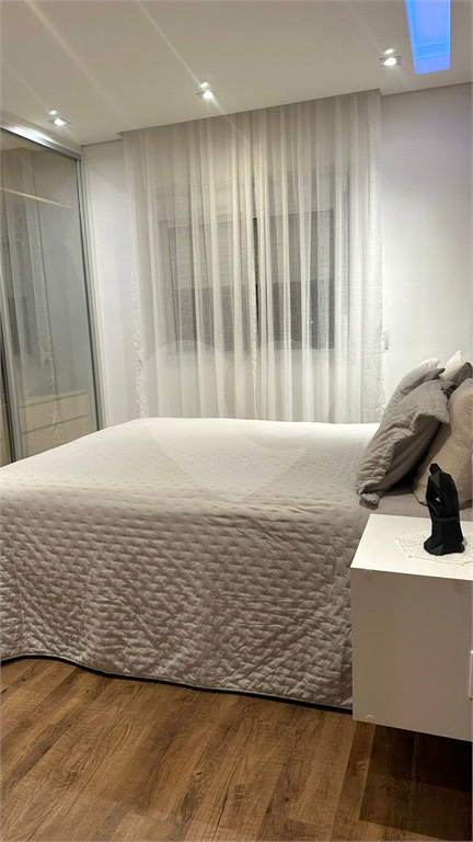 Apartamento a Venda todos Planejado e Mobiliado com 3 dormitórios, 2 suítes, 2 vagas e Vista Livre. 