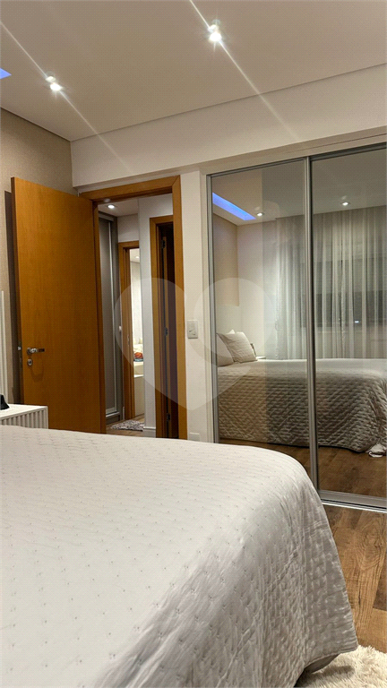 Apartamento a Venda todos Planejado e Mobiliado com 3 dormitórios, 2 suítes, 2 vagas e Vista Livre. 