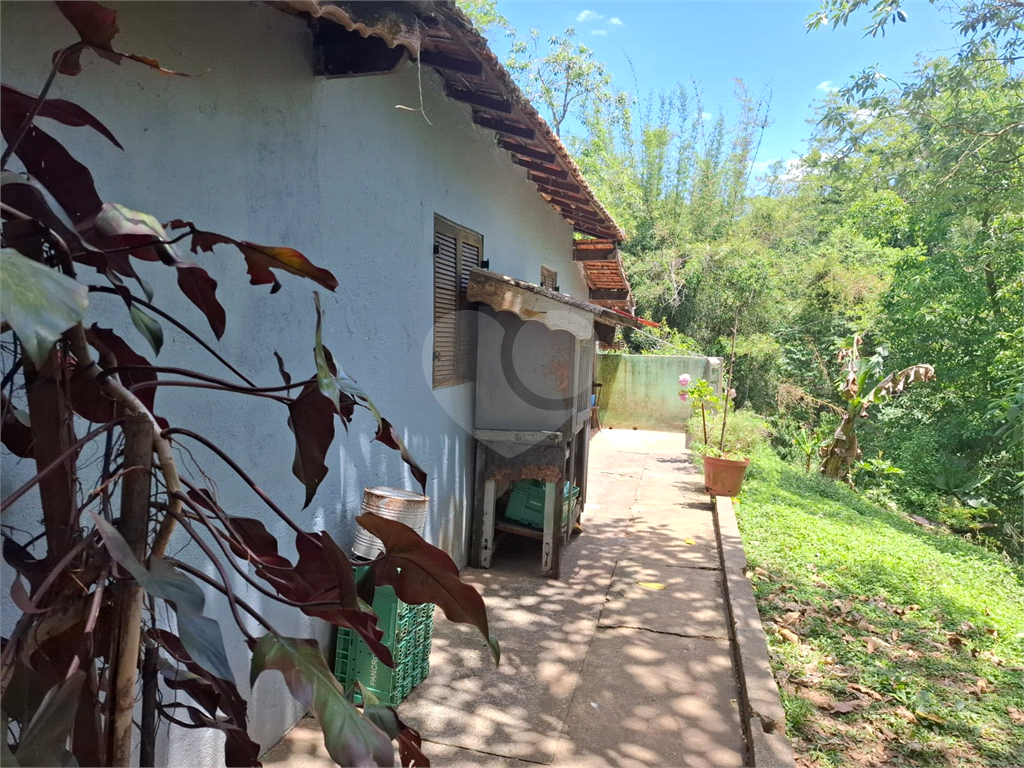 Chácara LOCAÇÃO Mairiporã com 48.000m2, 4 casas, piscina, estábulo para 6 cavalos, área gourmet e lago com peixes. 