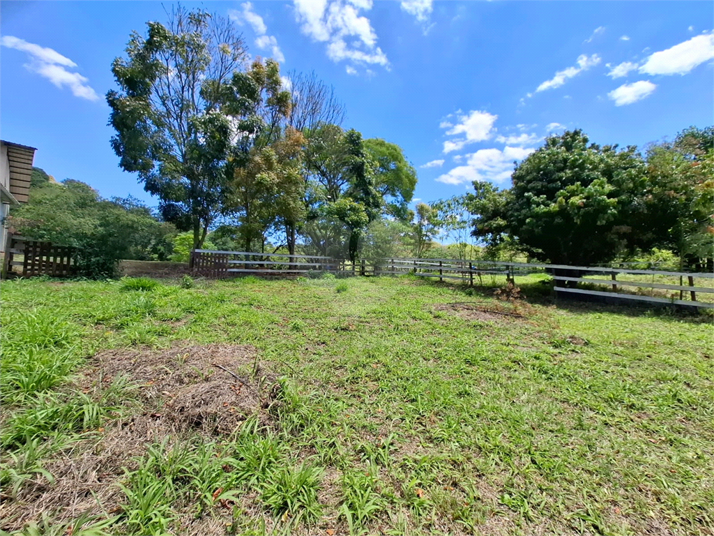 Chácara LOCAÇÃO Mairiporã com 48.000m2, 4 casas, piscina, estábulo para 6 cavalos, área gourmet e lago com peixes. 