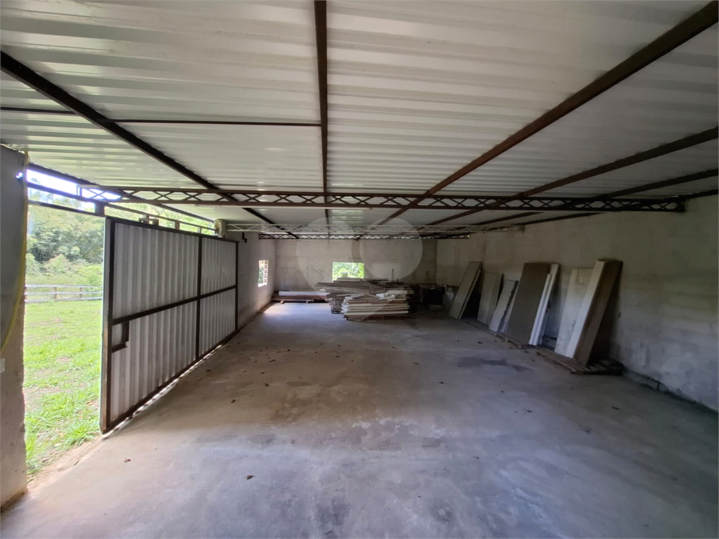 Chácara LOCAÇÃO Mairiporã com 48.000m2, 4 casas, piscina, estábulo para 6 cavalos, área gourmet e lago com peixes. 