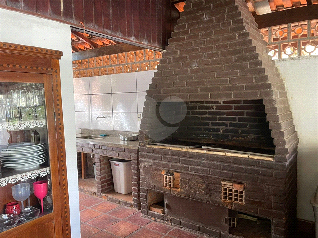 Chácara LOCAÇÃO Mairiporã com 48.000m2, 4 casas, piscina, estábulo para 6 cavalos, área gourmet e lago com peixes. 