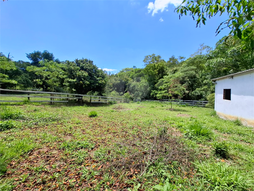 Chácara LOCAÇÃO Mairiporã com 48.000m2, 4 casas, piscina, estábulo para 6 cavalos, área gourmet e lago com peixes. 