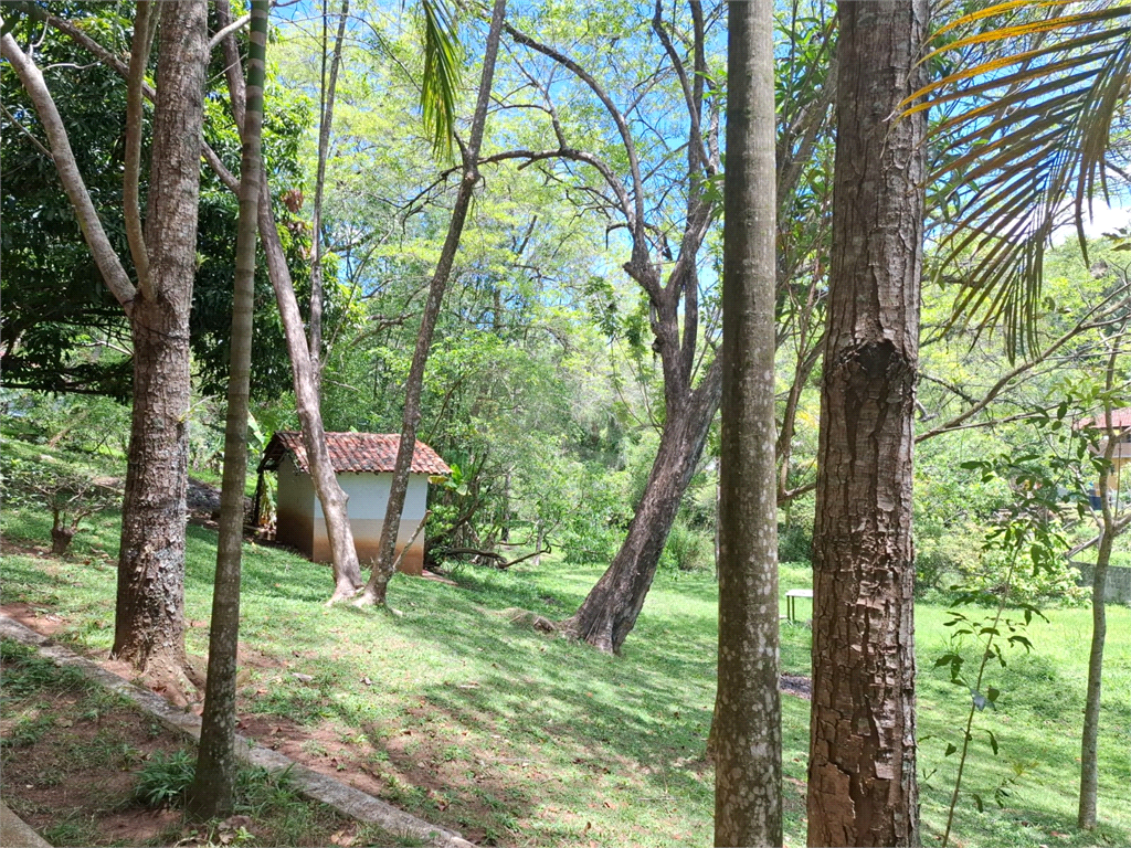 Chácara LOCAÇÃO Mairiporã com 48.000m2, 4 casas, piscina, estábulo para 6 cavalos, área gourmet e lago com peixes. 