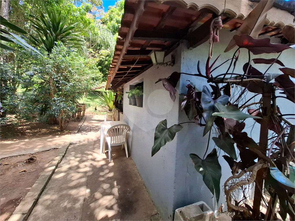 Chácara LOCAÇÃO Mairiporã com 48.000m2, 4 casas, piscina, estábulo para 6 cavalos, área gourmet e lago com peixes. 