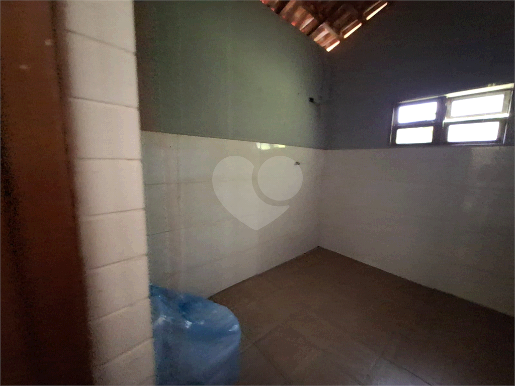 Chácara LOCAÇÃO Mairiporã com 48.000m2, 4 casas, piscina, estábulo para 6 cavalos, área gourmet e lago com peixes. 