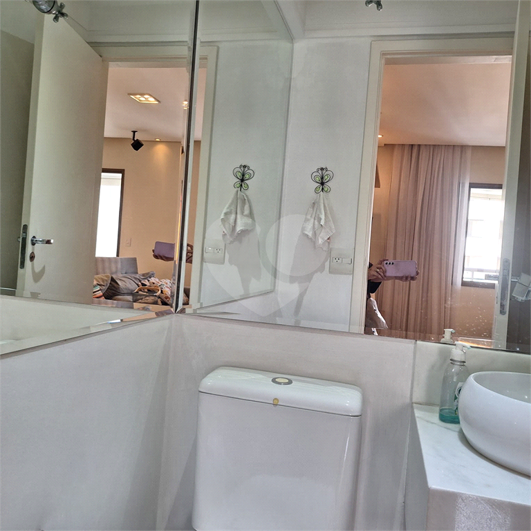 Apartamento na Copacabana, 3 dormitórios sedo uma suíte., varanda gourmet, e 2 vagas. Lindo!