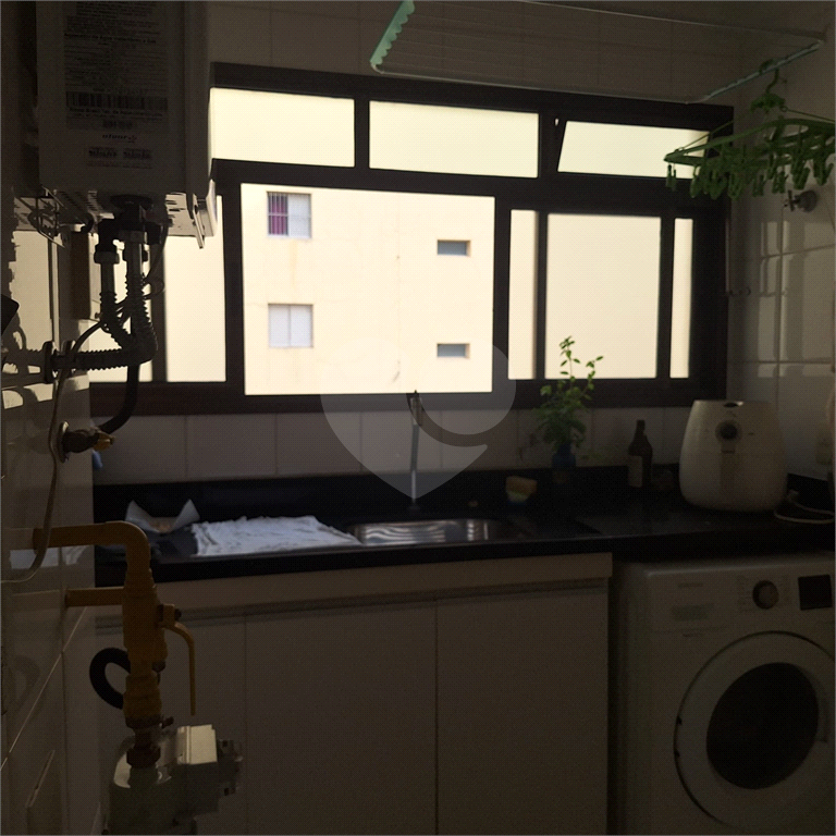 Apartamento na Copacabana, 3 dormitórios sedo uma suíte., varanda gourmet, e 2 vagas. Lindo!