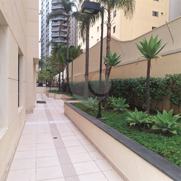 Apartamento na Copacabana, 3 dormitórios sedo uma suíte., varanda gourmet, e 2 vagas. Lindo!