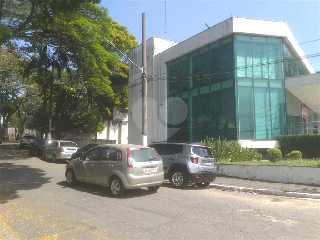 PRÉDIO INTEIRO em VILA ROMANA