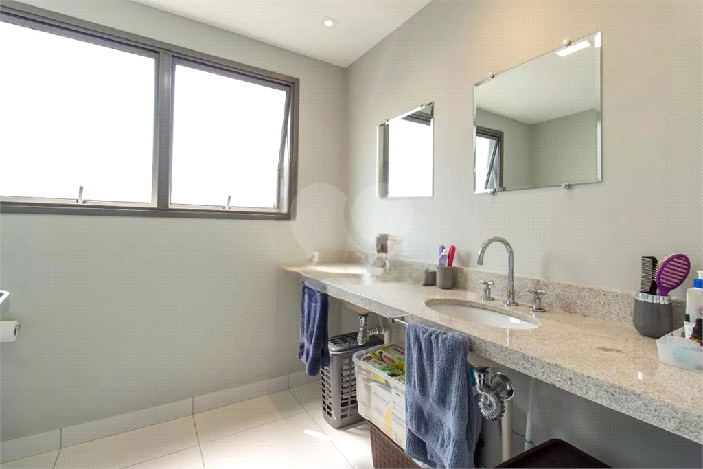 Apartamento à venda com 183m², 4 quartos e 2 vagas