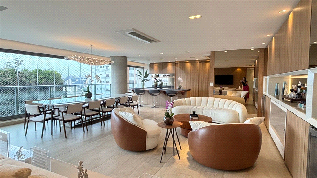 Apartamento de Alto Padrão – 276m² na Vila Madalena com Vista Deslumbrante 