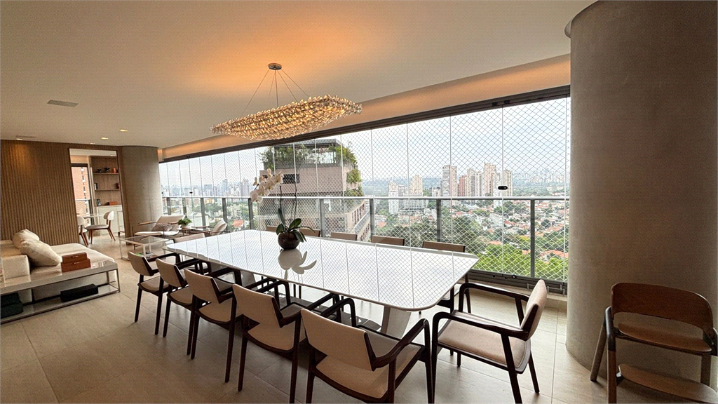 Apartamento de Alto Padrão – 276m² na Vila Madalena com Vista Deslumbrante 