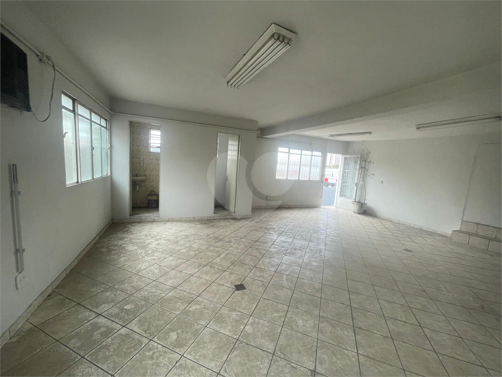 PRÉDIO  NA ENGENHEIRO CAETANO ALVARES.COM 316 METROS 5 BANHEIROS 3 VAGAS DE GARAGEM.