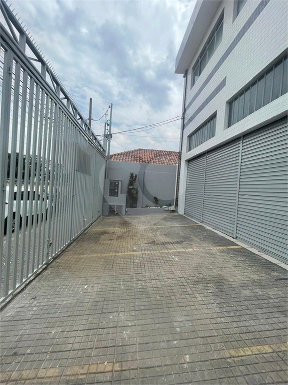 PRÉDIO  NA ENGENHEIRO CAETANO ALVARES.COM 316 METROS 5 BANHEIROS 3 VAGAS DE GARAGEM.
