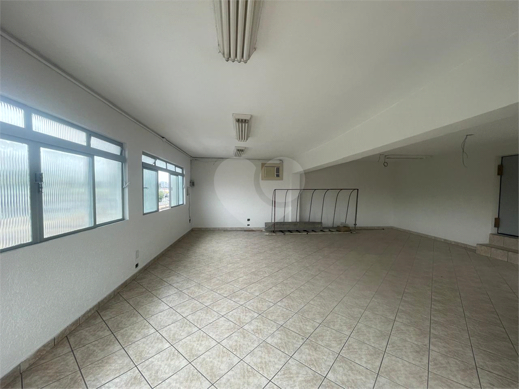 PRÉDIO  NA ENGENHEIRO CAETANO ALVARES.COM 316 METROS 5 BANHEIROS 3 VAGAS DE GARAGEM.