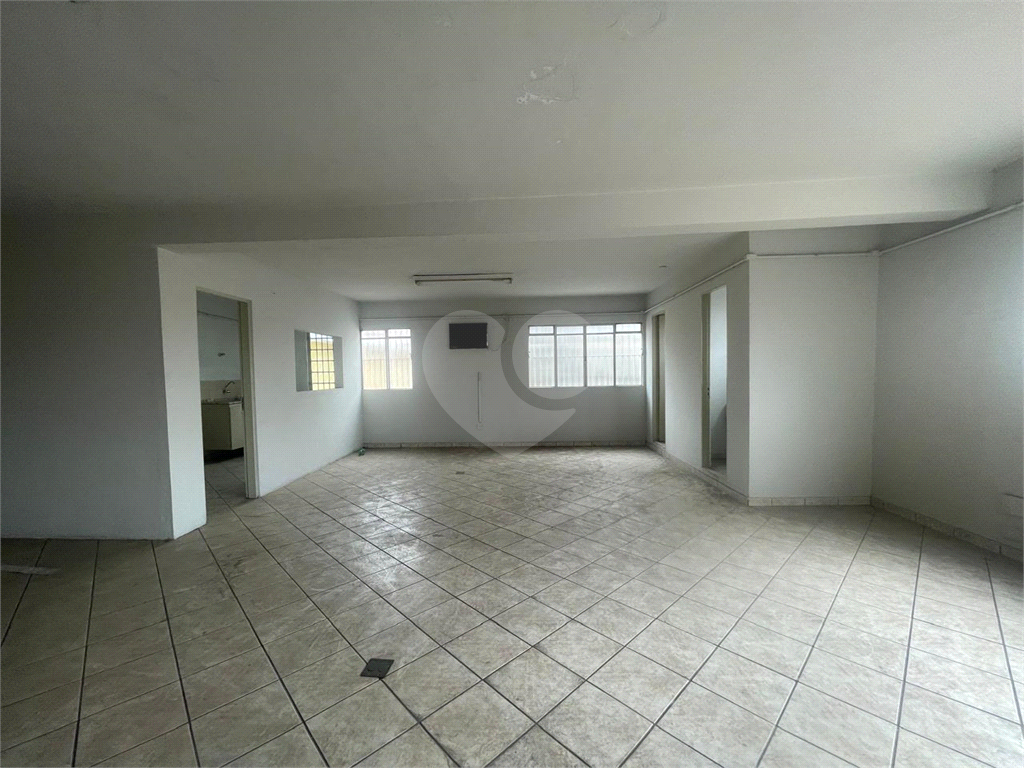 PRÉDIO  NA ENGENHEIRO CAETANO ALVARES.COM 316 METROS 5 BANHEIROS 3 VAGAS DE GARAGEM.