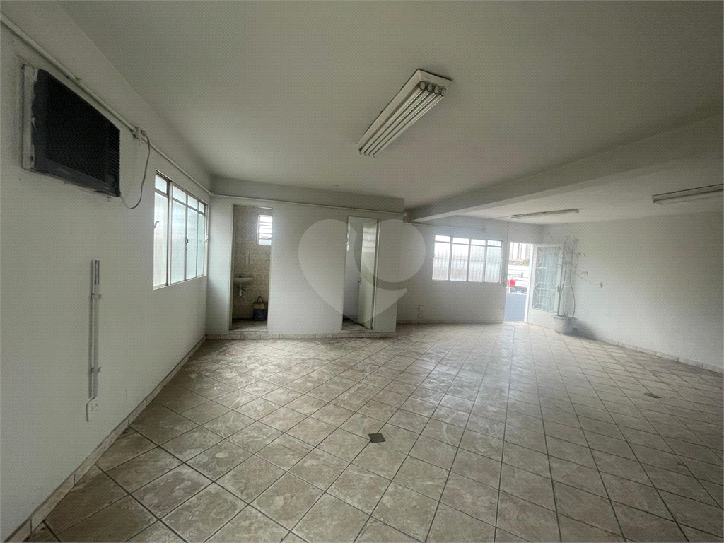 PRÉDIO  NA ENGENHEIRO CAETANO ALVARES.COM 316 METROS 5 BANHEIROS 3 VAGAS DE GARAGEM.