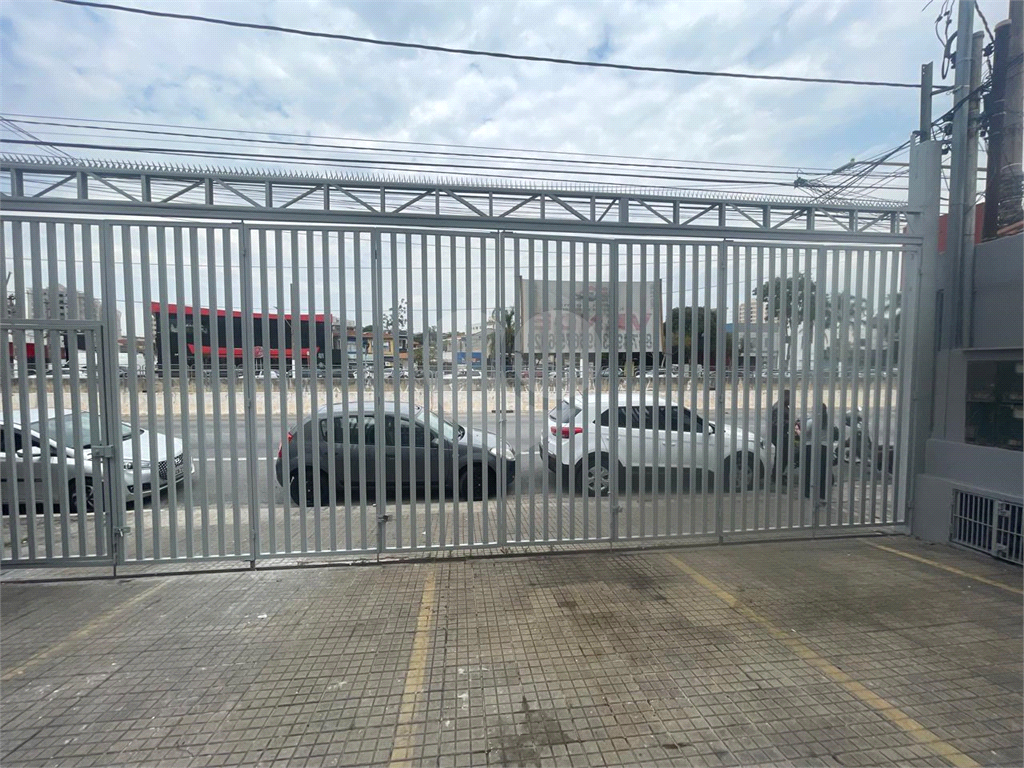 PRÉDIO  NA ENGENHEIRO CAETANO ALVARES.COM 316 METROS 5 BANHEIROS 3 VAGAS DE GARAGEM.