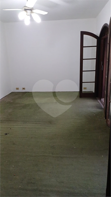 ALTO DE PINHEIROS - SOBRADO 6 DORMS 