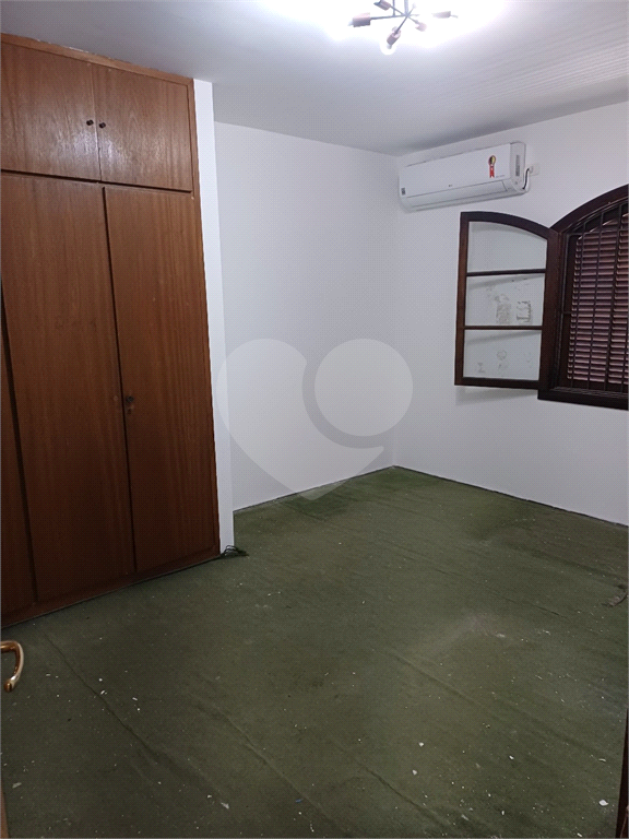 ALTO DE PINHEIROS - SOBRADO 6 DORMS 