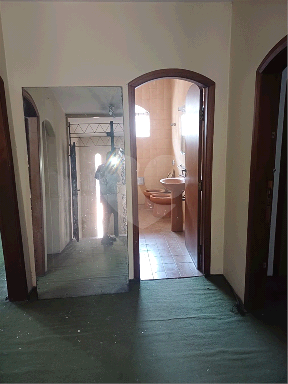 ALTO DE PINHEIROS - SOBRADO 6 DORMS 