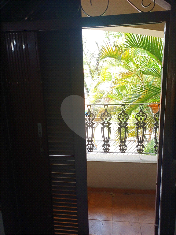 ALTO DE PINHEIROS - SOBRADO 6 DORMS 