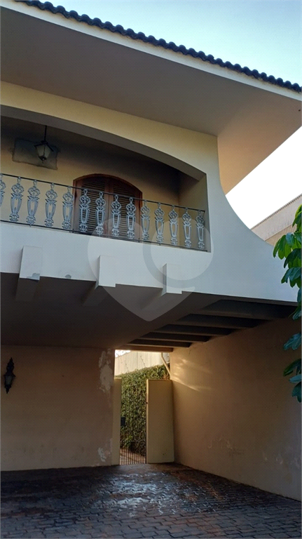 ALTO DE PINHEIROS - SOBRADO 6 DORMS 