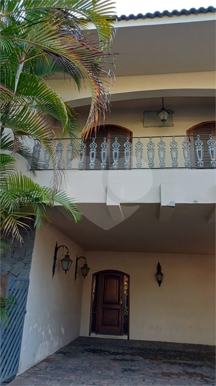 ALTO DE PINHEIROS - SOBRADO 6 DORMS 