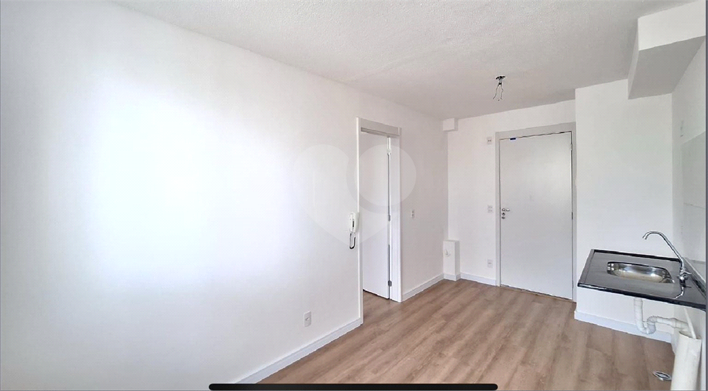 APARTAMENTO em VILA ROMANA