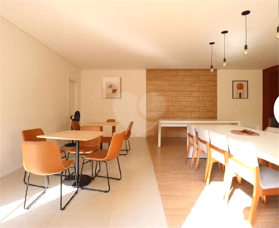 APARTAMENTO em VILA ROMANA