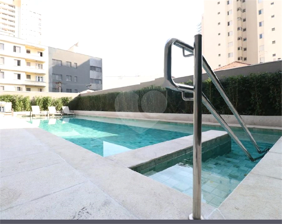 APARTAMENTO em VILA ROMANA