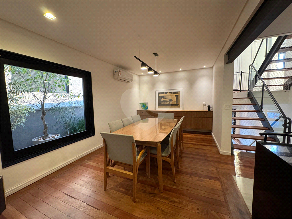 Casa em Condomínio