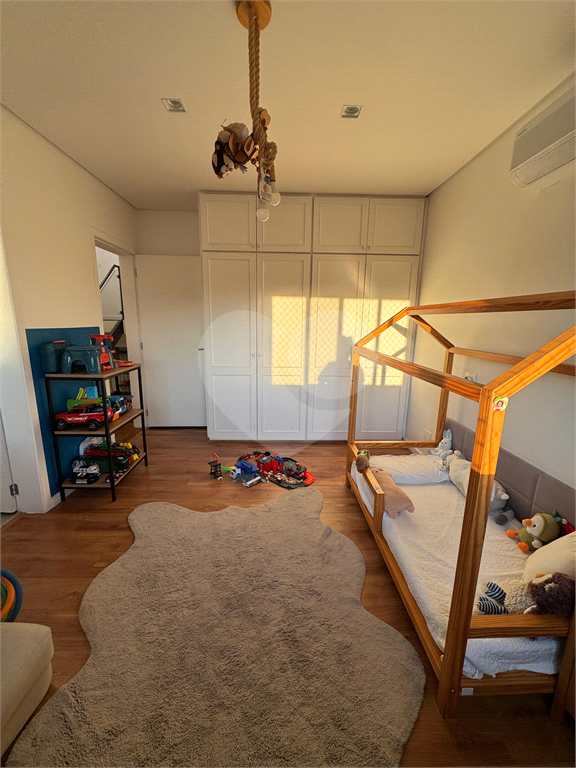 Casa em Condomínio