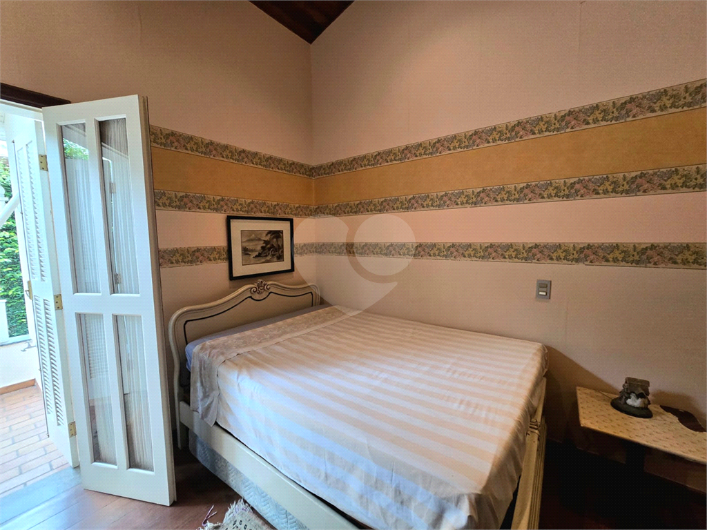Sobrrado à venda no Tremembé com 4 suítes / 6 vagas/ área de lazer / 450 m²