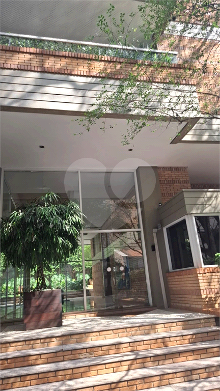 APARTAMENTO em ITAIM BIBI