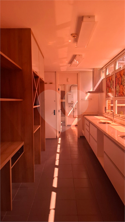 APARTAMENTO em ITAIM BIBI