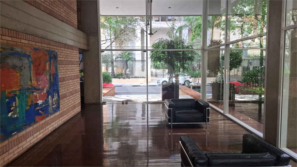 APARTAMENTO em ITAIM BIBI