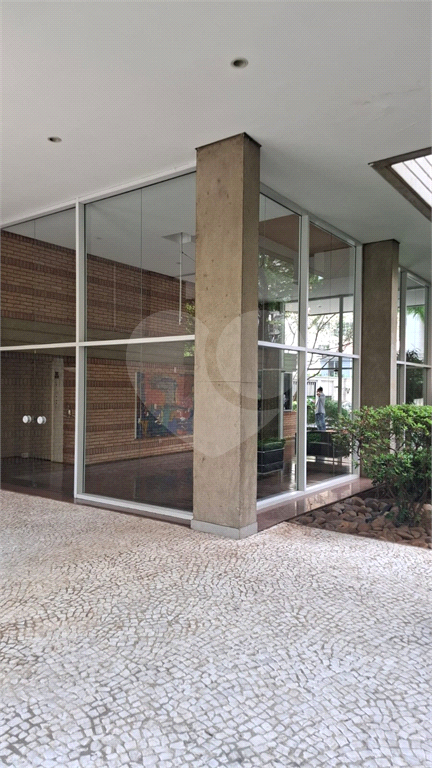 APARTAMENTO em ITAIM BIBI
