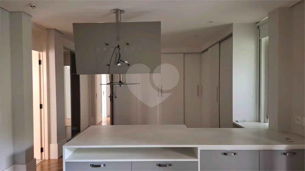 APARTAMENTO em ITAIM BIBI