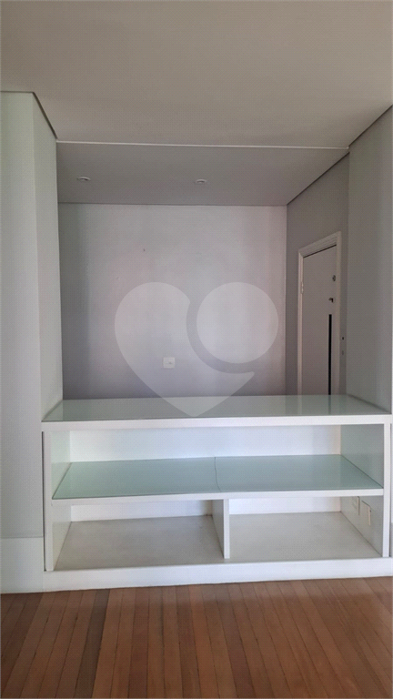 APARTAMENTO em ITAIM BIBI
