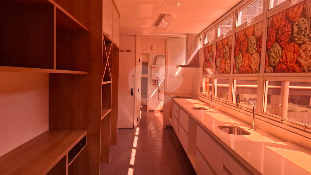 APARTAMENTO em ITAIM BIBI