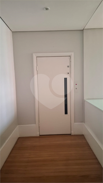 APARTAMENTO em ITAIM BIBI