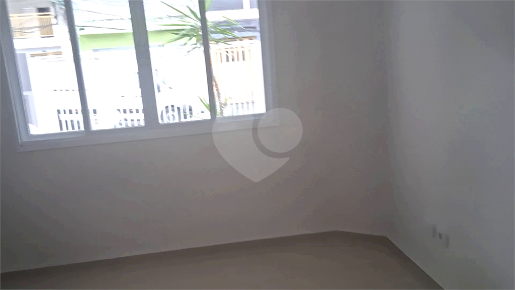 Sobrado impecável com 3 dormitórios sendo 1 suite  e espaço gourmet no Jardim Adriana