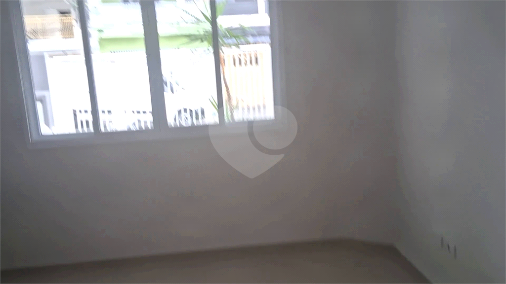 Sobrado impecável com 3 dormitórios sendo 1 suite  e espaço gourmet no Jardim Adriana