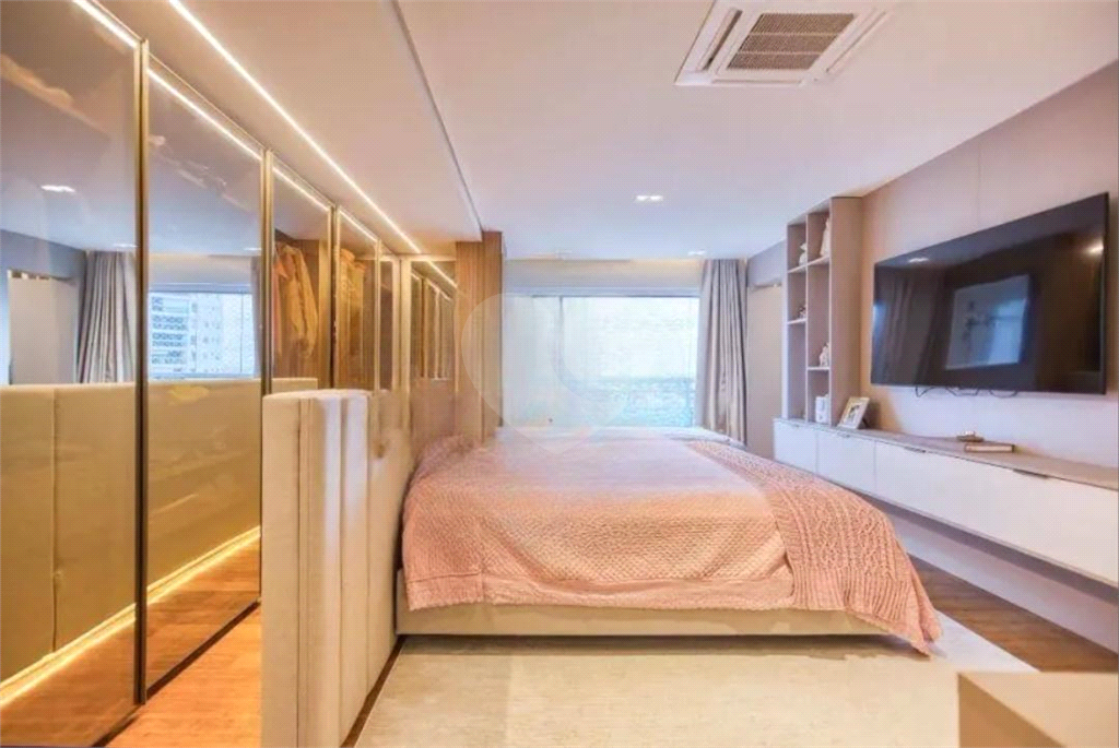 APARTAMENTO em SANTANA