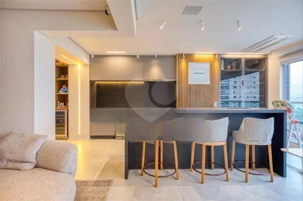 APARTAMENTO em SANTANA