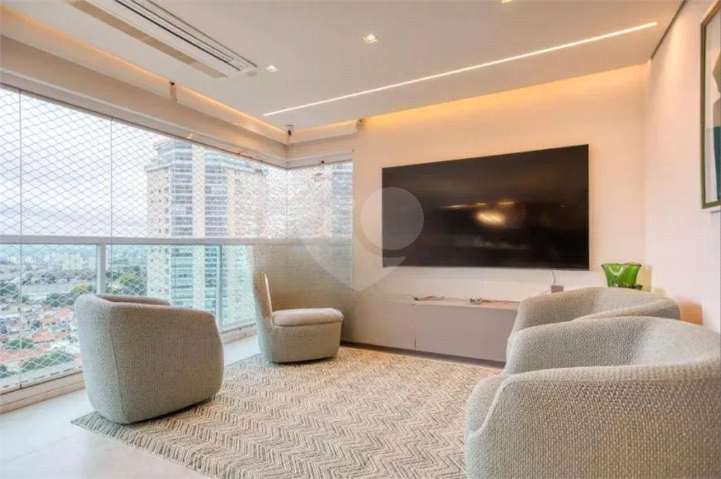 APARTAMENTO em SANTANA